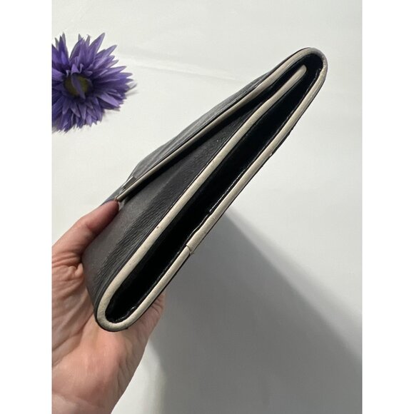 Liz Claiborne Black Leather Envelope Clutch Wallet - Picture 9 of 10